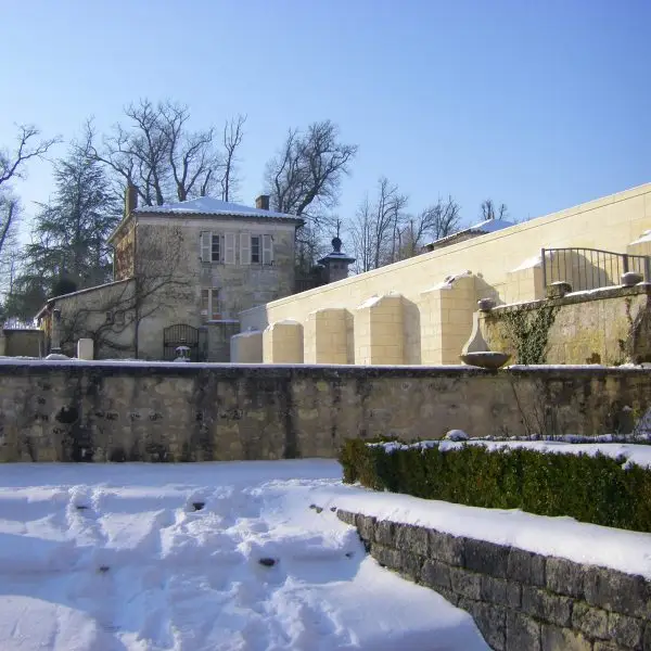 L'abbaye de Fontdouce enneigée