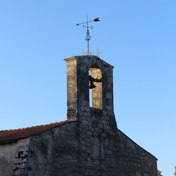 Le campanile de de l'ancienne abbaye de Fontdouce
