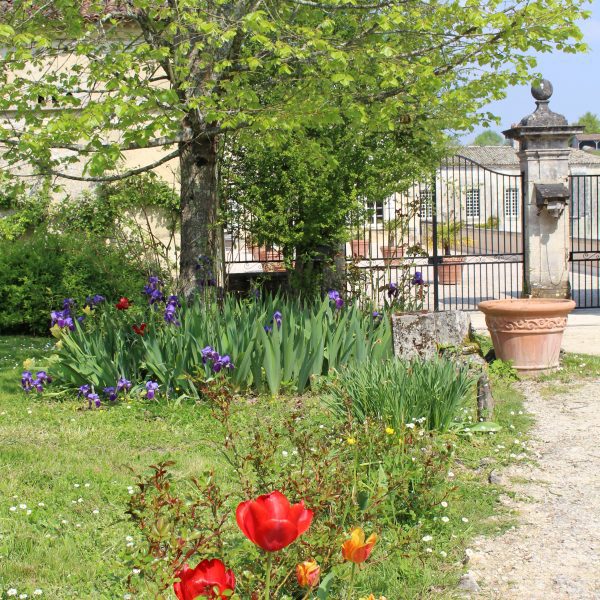 L'entrée de l'abbaye de Fontdouce