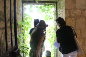 Lire la suite à propos de l’article Escape game à l’abbaye de Fontdouce : l’aventure au cœur du patrimoine charentais