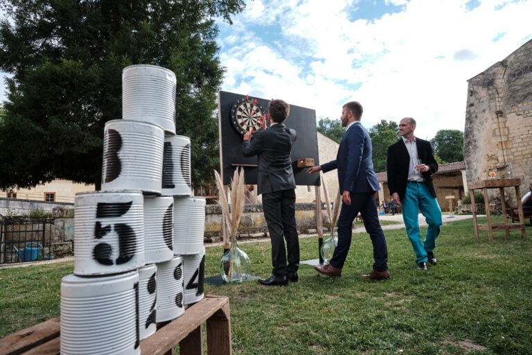 Un cocktail de mariage animé ©Bogarte