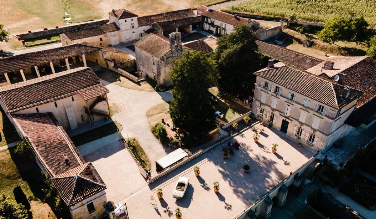 Vue aérienne de l'abbaye de Fontdouce ©Nicolas Giganto