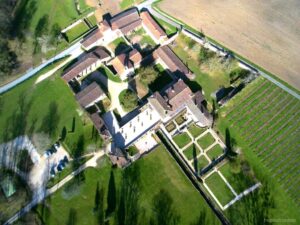 Lire la suite à propos de l’article Une abbaye au cœur de la nature