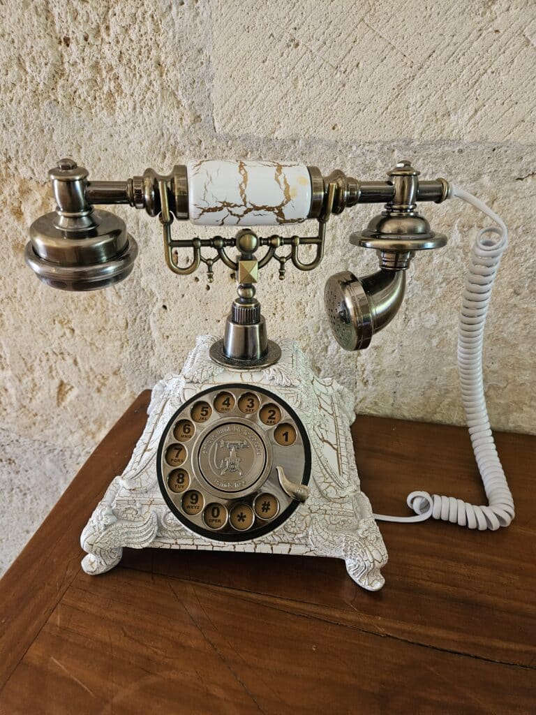 Livre d'or Téléphone - Mariage à Fontdouce le 4 juillet 2026